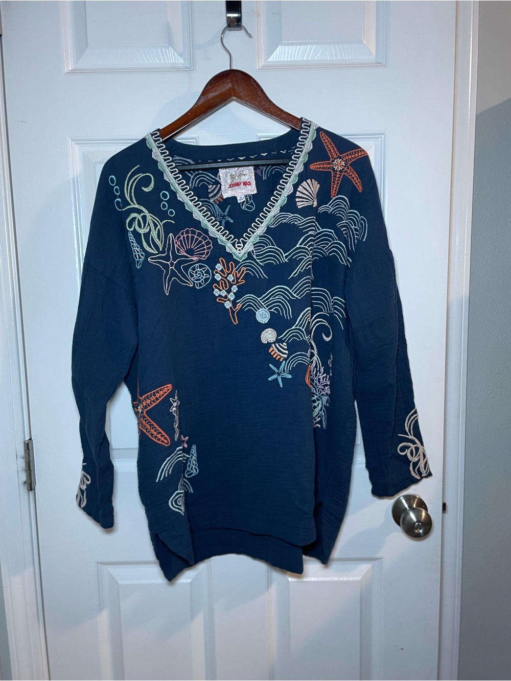 Johnny Was BIYA Embroidered Coastal Tunic Top Blue Starfish Coral Shells Size M